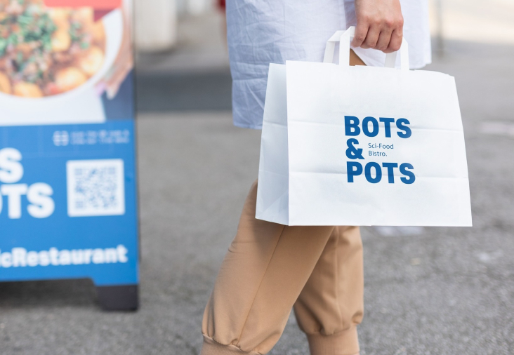 BOTS&POTS: El restaurante donde los chefs son robots